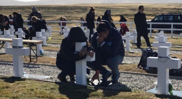 "Malvinas, la historia de la identificacin" por Canal Encuentro