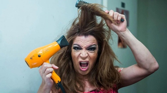 Todo listo para que Lizy Tagliani arranque su programa en TELEFE