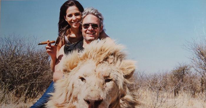 Artistas y vecinos se suman al escrache por las fotos del safari